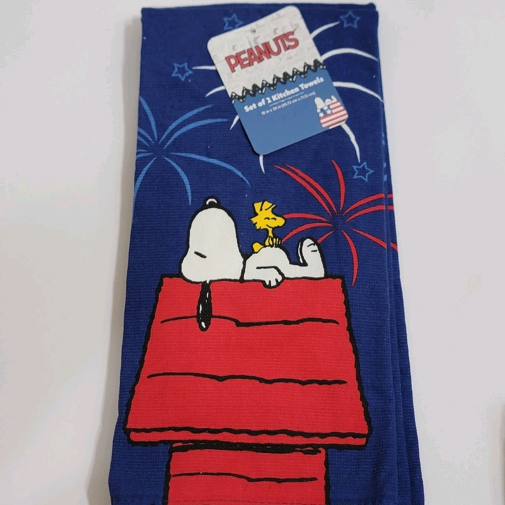 NEW Peanuts 2026 Snoopy Dog House 4th Of July Fireworks‎ Kitchen Towels Set Of 2